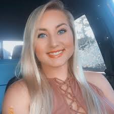 Hannah Harbin's Instagram, Twitter & Facebook