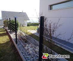 Drahtseilzaun Standardfarbe Mittelland Zaunteam Pfosten Btzberg Selzach Tstahl Koppdrahtseilzaun T Stahl Pfosten Sta Zaun Zaun Garten Vorgarten Zaun