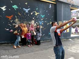 Secara tak langsung laman seni ini. Laman Seni 7 Shah Alam Selangor From Emily To You
