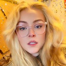 Hope Amoor (@hopeamoor) • Facebook