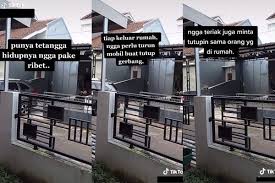 Pagar rumah minimalis tipe 36 berguna sebagai pembatas rumah anda dari jalan dan area lain di desain pagar rumah minimalis tipe 36 tiap jenis rumah minimalis bisa berbeda sesuai dengan nah, bagi anda yang ingin membuat pagar rumah di rumah minimalis, ada beberapa hak yang perlu. Bikin Melongo Cara Tetangga Tutup Pagar Rumah Tanpa Merepotkan Diseret Dari Dalam Mobil