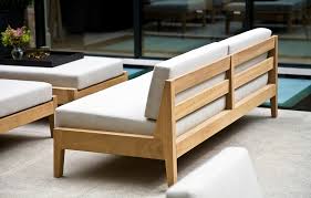 pin von raviro romero auf buiten meubilair inspiratie holzsofa mobelideen diy mobel ideen