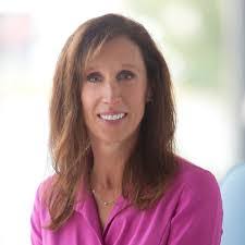 Cindy Winslow's Instagram, Twitter & Facebook