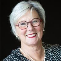 Linda Carbone's Instagram, Twitter & Facebook