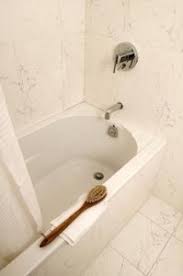 How To Clean A Yellowing Fiberglass Tub Hunker Plastic Bathtub Clean Bathtub Tub Cleaner