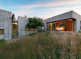 You don't have to stick with the same concrete compound wall. 7 Compound House Ideas Compound House House House Design
