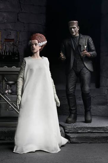 Universal Monsters - The Bride of Frankenstein 90th Anniversary The Monster  and His Bride 7” Scale Action Figure 2-Pack (PRE-ORDER)