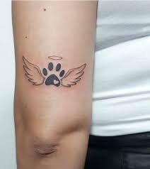 In small towns like cobram on the murray river in australia, clients come to you because you're for small tattoos i'm not fussed. Pin By Small Town Yankee On Tattoos Tiny Tattoos Foot Tattoos Tattoos