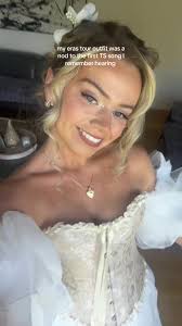 Juliet Taylor Swift Outfit