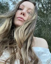 Violet Shaw (@aspiritedviolet) · Sydney, NSW