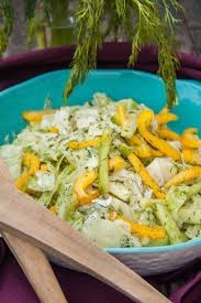 Krautsalat Mit Paprika Und Gruner Gurke Krautsalat Weisskohl Rezepte Salat