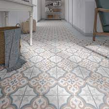 Retrouvez chez leroy merlin notre sélection de 716 produits, au prix le plus juste, sur un large choix de marques et de références, disponibles en magasin ou livrés rapidement à votre domicile. Carrelage Sol Mur Gris Et Bleu Effet Carreau De Ciment Patrimony L 20 X L 20 Cm Leroy Merlin Carrelage Sol Carreaux Ciment Carreau De Ciment