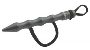 Der umgang mit dem kubotan wird zur selbstverteidigung erlernt. Blackfield Kubotan Recon Company