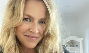 Julie Bélanger sort et fait un message d'adieu après 14 ans à son émission 