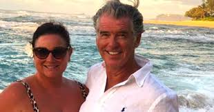 Now empty nesters, james bond star pierce brosnan and wife keely shaye smith have put their malibu mansion on the market for a cool $100 million, according to. Pierce Brosan Celebrates Love After Loss To Ovarian Cancer Survivornet