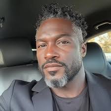 Barbara Pedroso's Instagram, Twitter & Facebook