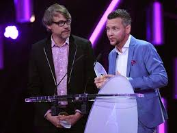 Carolin kebekus moderiert bereits zum dritten mal den deutschen comedypreis. Carolin Kebekus Mit Dem Abo Fur Den Comedypreis