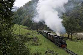 De asemenea se poate lua si autobuzul din barcelona, desi uneori sunt neconfortabile si nesigure. Pin Auf Photography