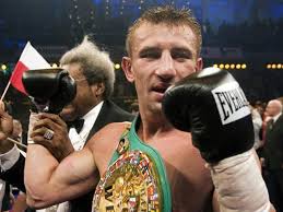 Adamek wins decision