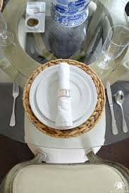 Casual table setting doesn't take any more than five minutes, enabling you to maintain a sense of style without being too formal. A Casual Everyday Table Setting And A Reinstated Tradition