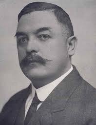 Fotografía con la imagen del Lic. Máximo Fernández Alvarado, 1858-1933,  graduado como Abogado en 1881 y como Notario Público el 6 de enero de 1888.  Fungió como Secretario de Estado, y fue