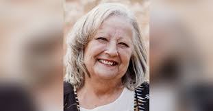 Gail Barlow's Instagram, Twitter & Facebook