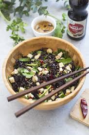 Nouilles Asiatiques Aux Herbes La Vie Claire Recette En 2020 Nouilles Asiatiques Nouilles Recette Tofu