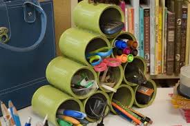 Mutfak düzeni için pratik çözümler arasında yer alan dekoratif raflar kullanabilirsiniz. Ev Duzeni Icin 10 Pratik Bilgi Konserve Kutusu Elisi Odalari Kutular