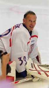 Ledna 1965 pardubice), známý také pod přezdívkou dominátor, je bývalý český hokejový brankář. Dominik Hasek V Nhl Nas Ucili Jak Nakladat S Penez Idnes Cz