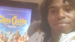 Glass Onion: A Knives Out Mystery (2022) movie overview