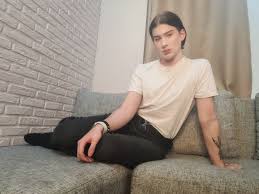 Arianaasti (18 YO Bisexual) XXX hot live cam sex show - Chat and webcam sex  with Arianaasti