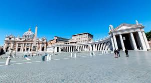 Ha corrido el rumor las últimas horas en las redes sociales de que se había producido un misterioso apagón en el vaticano, y que los medios italianos apuntarían a una posible detención del papa. Dgnlrhcnjhc7km