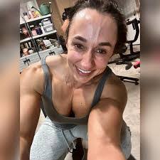 Julie Boley's Instagram, Twitter & Facebook