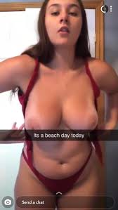 Sarah Tonin3 - Thothub