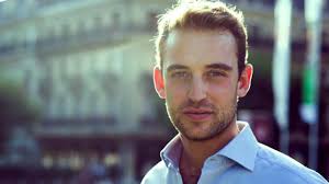 TikTok enrôle l'auteur Joël Dicker pour percer dans la littérature