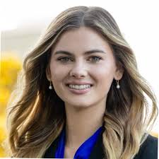 I know I shouldn't play favorites with AAED's events, but I'll make an  exception for the Basic Economic Development Course 🥰 I started my  professional life as a middle school teacher, so