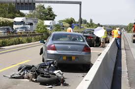 A3 Bei Hilden Neun Kilometer Stau Nach Schwerem Motorradunfall