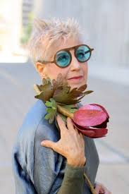 Debra Rapoport — известная шляпница, модница и...