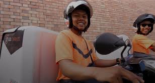 Wahana express sendiri saat ini telah bekerjasama dengan beberapa toko online di indonesia seperti bukalapak, tokopedia, blibli, lazada, shopee dan lain sebagainya. Penghasilan Kurir Lazada Insentif Kurir Khusus Gosend Same Day Delivery