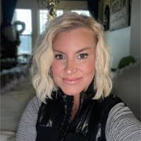 Kandis Owens's Instagram, Twitter & Facebook