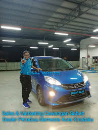 Pengiraan ansuran bulanan adalah berdasarkan pembiyaan/pinjaman bank 9 tahun dan juga interest rate 2.4%. Pin On Kereta Baru Perodua Alamesra Kota Kinabalu Sabah