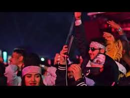 شاهد السفالة على أصولها في السعودية تحرش جنسي في مهرجان ميدل بيست وتعري فتيات ولمس مؤخرات وطن يغرد خارج السرب