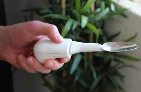 Parkinson spoon offered on alibaba.com may be simple and traditional or contain elaborate detailing and ornamentation, depending on where they are to be used. A Spoon For People With Parkinson S The Atlantic