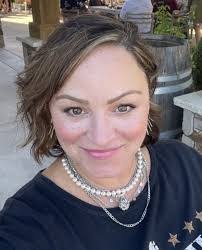 Tamara Grose's Instagram, Twitter & Facebook