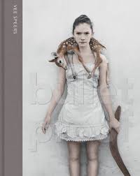 Vee Speers Kehrer Verlag When you are interested in learning more about the fascinating history of various clothing options and how fashion choices have evolved over time, there is no better resource than lovetoknow fashion.