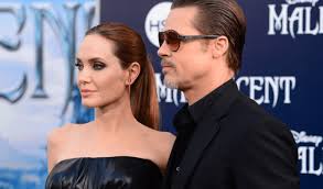 Angelina jolie)‏ ‎ / ‏ dʒ oʊ ˈ l iː ‎ / ‏ ؛ وُلِدَت باسم فويت (بالإنجليزية: R6z0rsebqfi1im