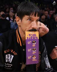 Los Angeles Lakers added a new photo.