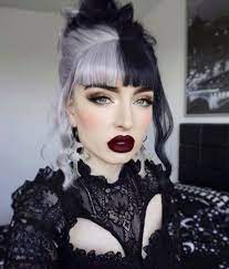 Mesmerizing Silver And Black Hair Color Ideas To Bolden Up Your Look Fashionisers C Hair Color For Black Hair Split Dyed Hair Short Hair Color