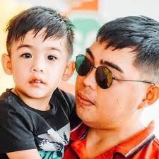 Ella Reyes (@ems_1423)