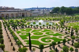 Atragând peste 8 milioane de vizitatori pe an, palatul de la versailles este una dintre cele mai populare destinații turistice din franța. New Details On Airelles Chateau De Versailles Le Grand Controle Luxury Travel Advisor